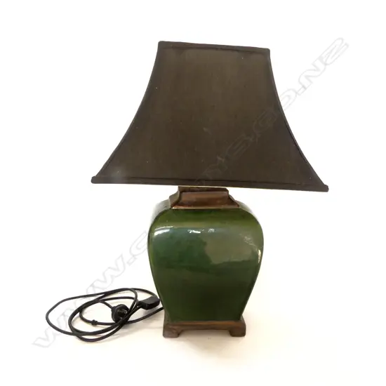ORIENTAL TABLE LAMP, GREEN GLAZED CERAMIC BASE H.565mm