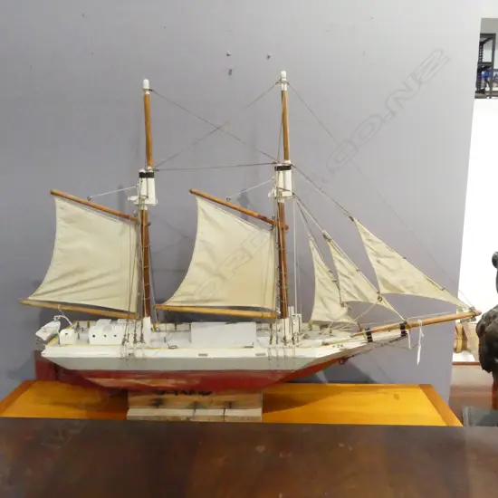 SCRATCH BUILT MODEL SAIL BOAT 'MOA' H.700mm L.1000mm