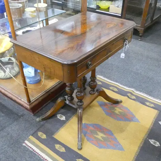 REPRODUCTION MAHOGANY SIDE TABLE
