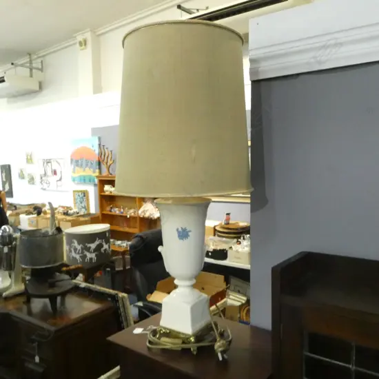 ENGLISH CHINA  TABLELAMP ON BRASS BASE H500 WITHOUT SHADE