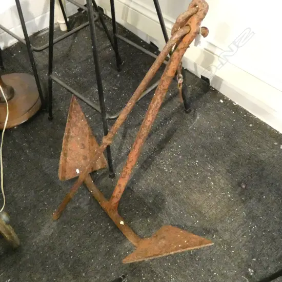 ANTIQUE IRON SHIPS ANCHOR, H.660MM W.620MM 