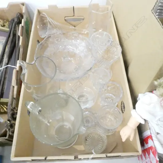 ASSTD. VINTAGE CRYSTAL & GLASS VASES, JUGS, BOWL ETC