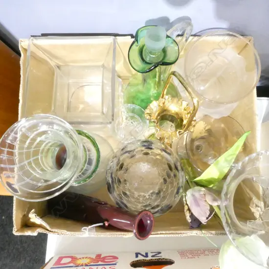 COLLECTION OF 11 GLASS & CRYSTAL VASES ETC