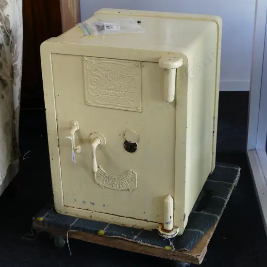 THE SECURITY SAFE COMPANY - H.E. PARTRIDGE & Co. SOLE AGENTS AUCKLAND SAFE + 2 KEYS