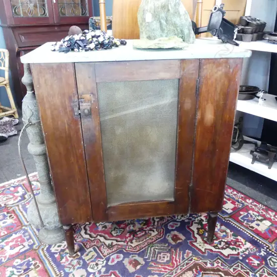 COLONIAL PAINTED FOOD SAFE mesh single door raised on turned legs