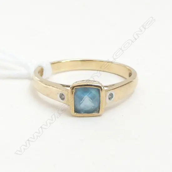 9ct GOLD BLUE TOPAZ & DIAMOND RING 2gms SIZE O