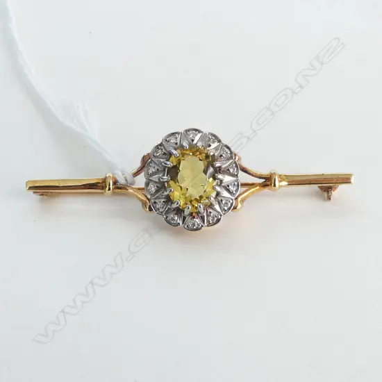 9ct YELLOW GOLD YELLOW HELIODOR  & DIAMOND CLUSTER BROOCH 5.5gms