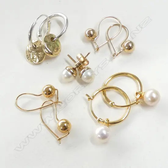 FIVE PAIRS 9CT GOLD/SILVER/SILVER GILT EARRINGS