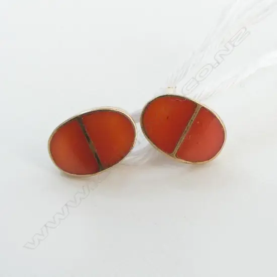 14ct GOLD & RED CORAL EARRINGS for pierced ears 1.7gms