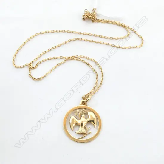 18ct DOVE PENDANT on 18ct CHAIN, L.58cm, 7.6gm