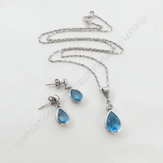 18CT WHITE GOLD CHAIN & SILVER AND BLUE TOPAZ EARRINGS AND PENDANT 3gms (chain)