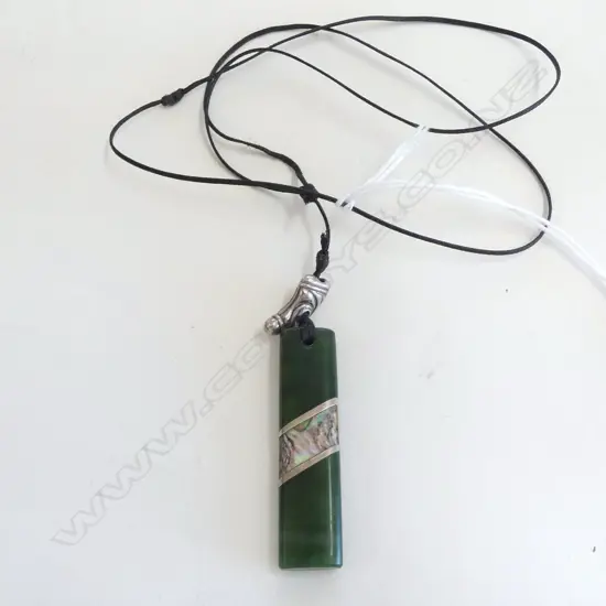 GREENSTONE PENDANT NECKLACE L.50mm