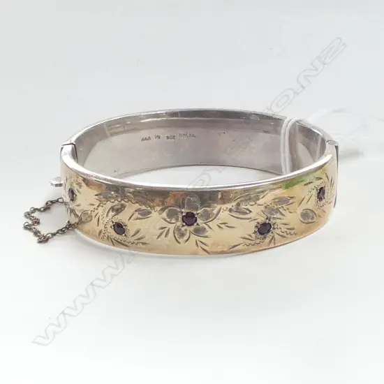 9ct 1/5 GOLD PLATE ON SILVER HINGED BANGLE engraved & set w 5 garnets