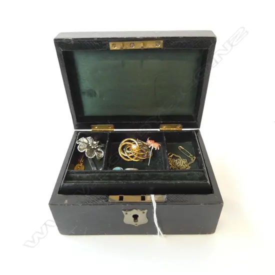 c1900 SMALL LEATHER FITTED JEWELLERY BOX + JEWELLERY incls. 1x 9ct gold cufflink 2gms