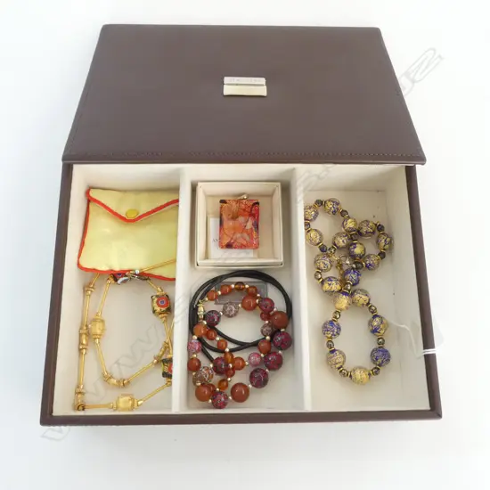 STACKERS JEWLERY BOX  3 MURANO GLASS NECKLACES 1 BEAD NECKLACE  & FROG PIN
