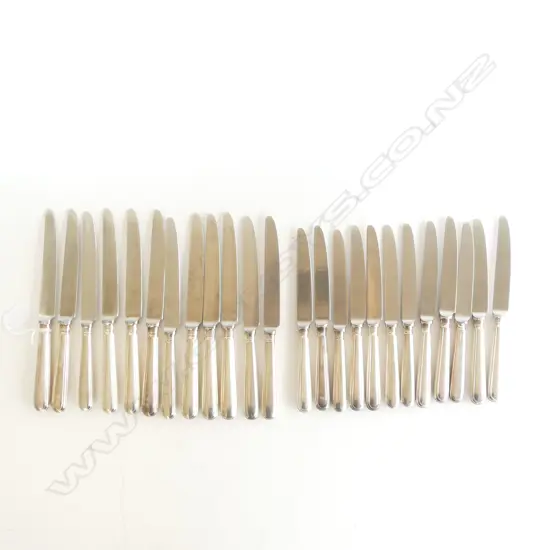 13 STG SILVER DINNER KNIVES + 11 STG SILVER LUNCH KNIVES, SHEFFIELD 1976; STEEL BLADES, Aprox. 2067gms