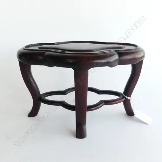 ORIENTAL WOODEN STAND H.140mm QUATREFOIL FORM