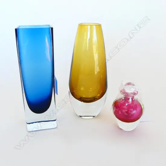 2 RETRO COLOURED GLASS VASES H190MM & SMALL  HOGLAND GLASS STOPPED BOTTLE H80MM