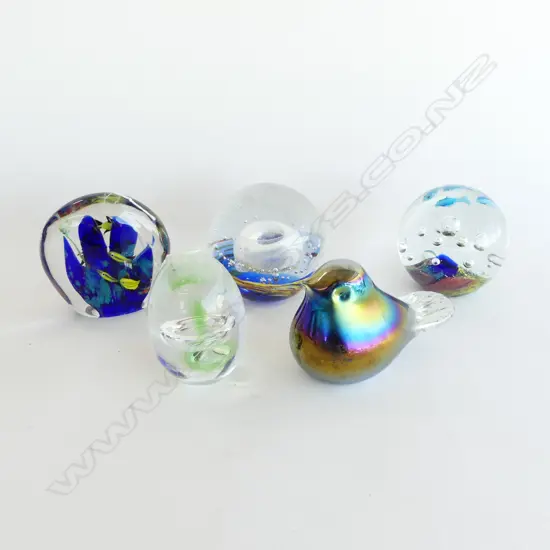 5 GLASS PAPER WEIGHTS H90MM TALLEST
