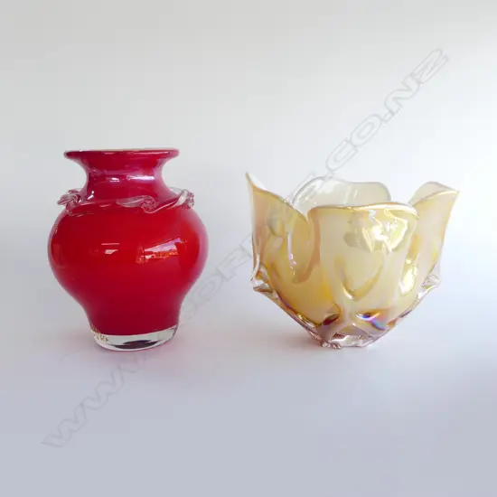 2 RETRO COLOURED GLASS VASES H240MM TALLEST