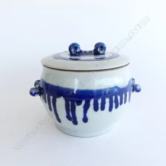 STUDIO POTTERY LIDDED CONTAINER H.150mm