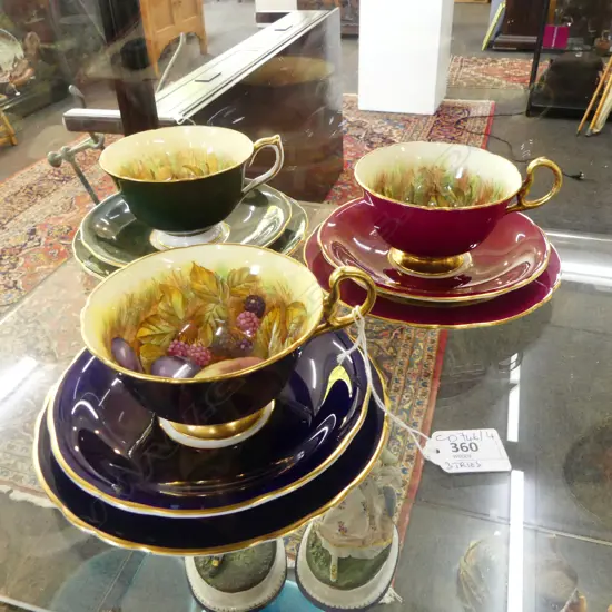 3 AYNSLEY ORCHARD GOLD TRIOS; BLUE, GREEN, RED (HANDLE REPAIRED)