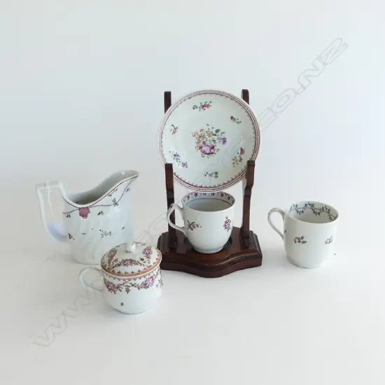4 PCS LATE 18thC ENGLISH PORCELAIN & SML LIDDED EUROPEAN PORCELAIN CUP (jug & dish sml chip, 1 cup hairline)