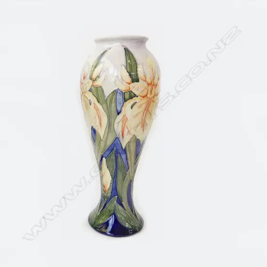 MOORCROFT 'WINDRUSH' VASE H.280mm + BOX