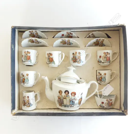 VINTAGE CHILDS TEA SET, BOXED