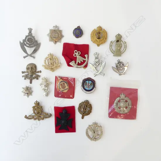 BAG ASST. WAR BADGES BUTTONS ETC