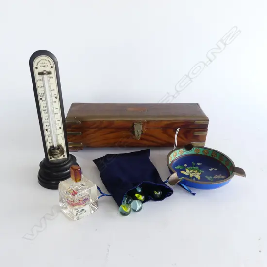 COLLECTABLES; VICTORIAN DESK THERMOMETER, TONY TRIVETT GLASS PERFUME BOTTLE, H.70mm, CLOISONNE DISH & MARBLES