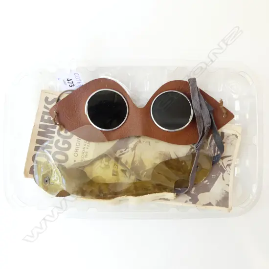VINTAGE WWII REPLICA ROMMEL’S GOGGLES & VINTAGE GOOGLES INCL. PAMPHLET 