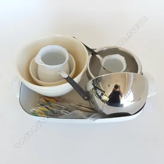 ASST. VINTAGE KITCHEN WARE INCLS 2 CROWN LYNN BOWLS, 2 KAJ FRANCK ARABIA (FINLAND) JUGS & RETRO FORKS