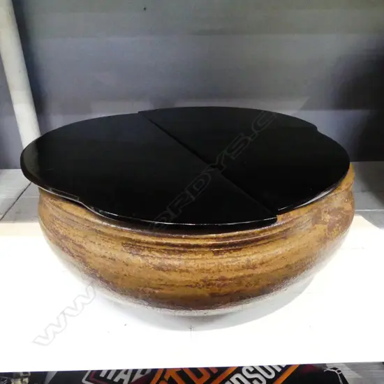 Boxed wide low Mizusashi water container w/ fitted lid Dia.310mm