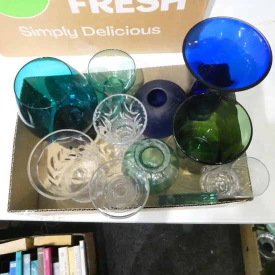 10 CRYSTAL & COLOURED GLASS VASES H200MM TALLEST