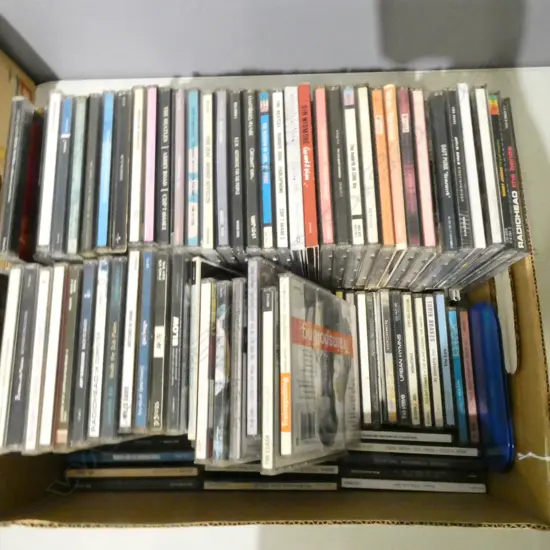 LARGE CD COLLECTION  ROCK & ROLL ETC