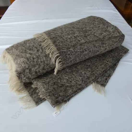 WINDERMERE NZ 'FINEST KID MOHAIR' KING SIZE (OR SUPER KING) THROW labelled