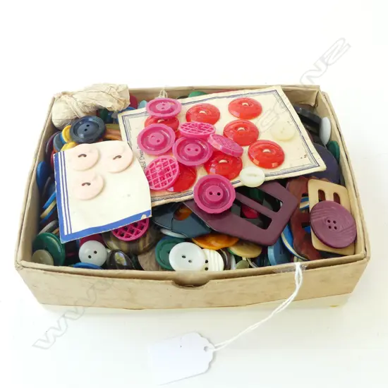VINTAGE BUTTONS
