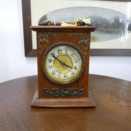 ANTIQUE OAK MANTLE CLOCK w KEY H.180mm