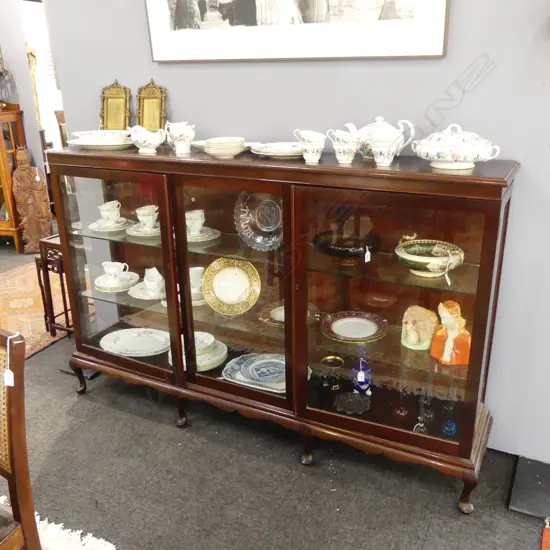 MAHOGANY CHINA CABINET 1850x370x1150mm