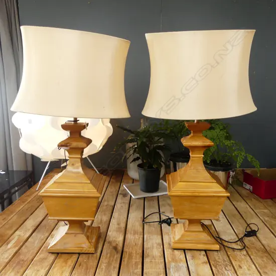 PR TABLE LAMPS H.950mm