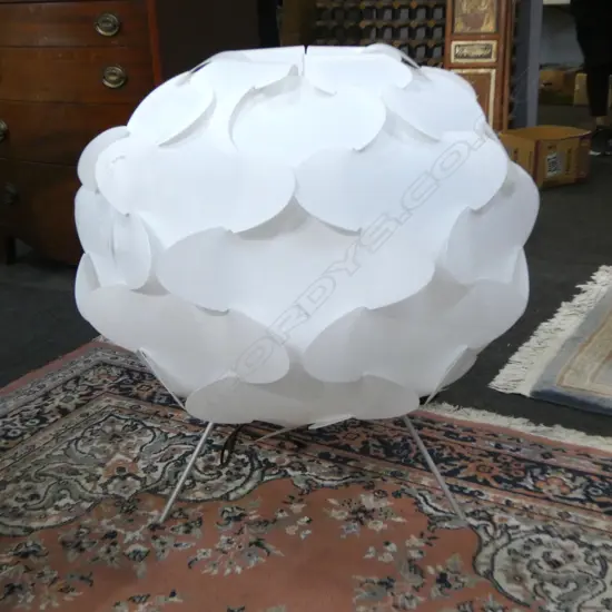 LG ORIGAMI STYLE LAMP [WORKING] H750mm