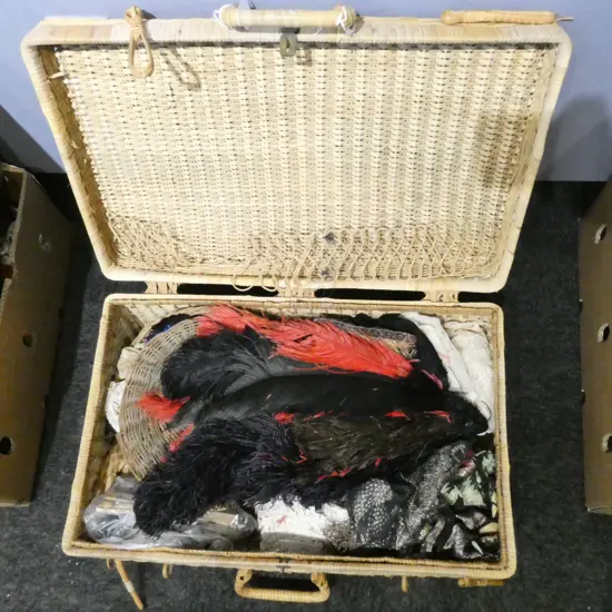 VINTAGE LACE, BRAIDS, METALLIC FABRIC, BUTTONS ETC