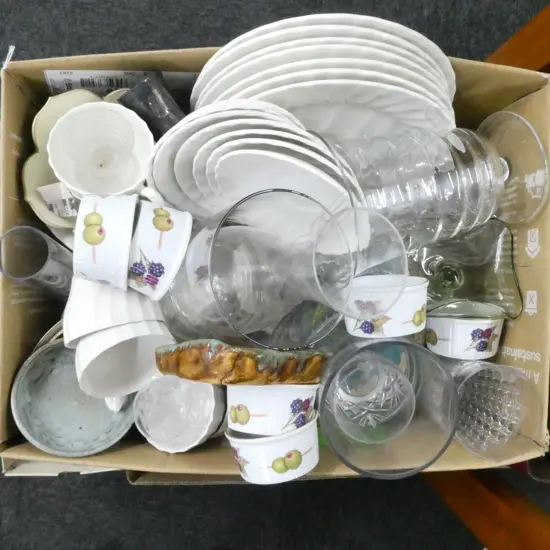 ASST. CHINA INCL. 6 ROYAL WORCESTER EVESHAM RAMEKINS