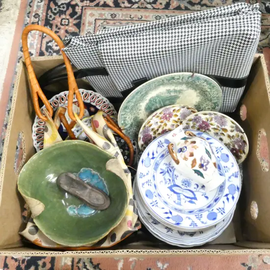 ASST. CHINA INCL. MEISSEN PLATES AF, 2 HANDBAGS