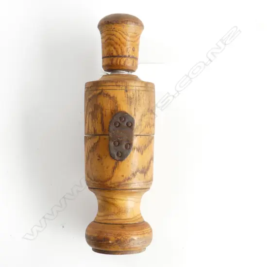 A Wood and tin butler's hinged wine recorker