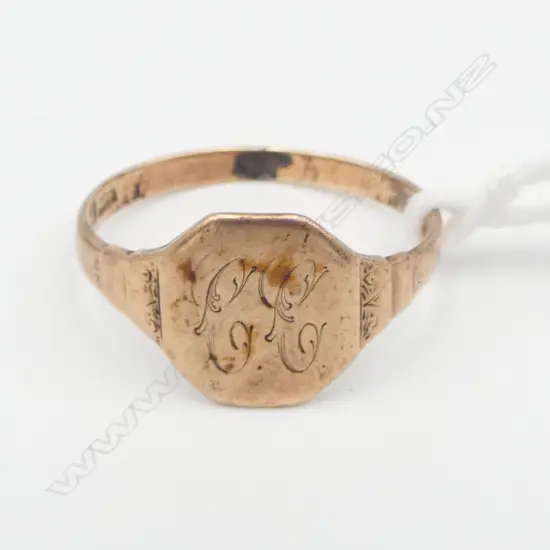 9ct ROSE GOLD SIGNET RING, 2.87gm SIZE T