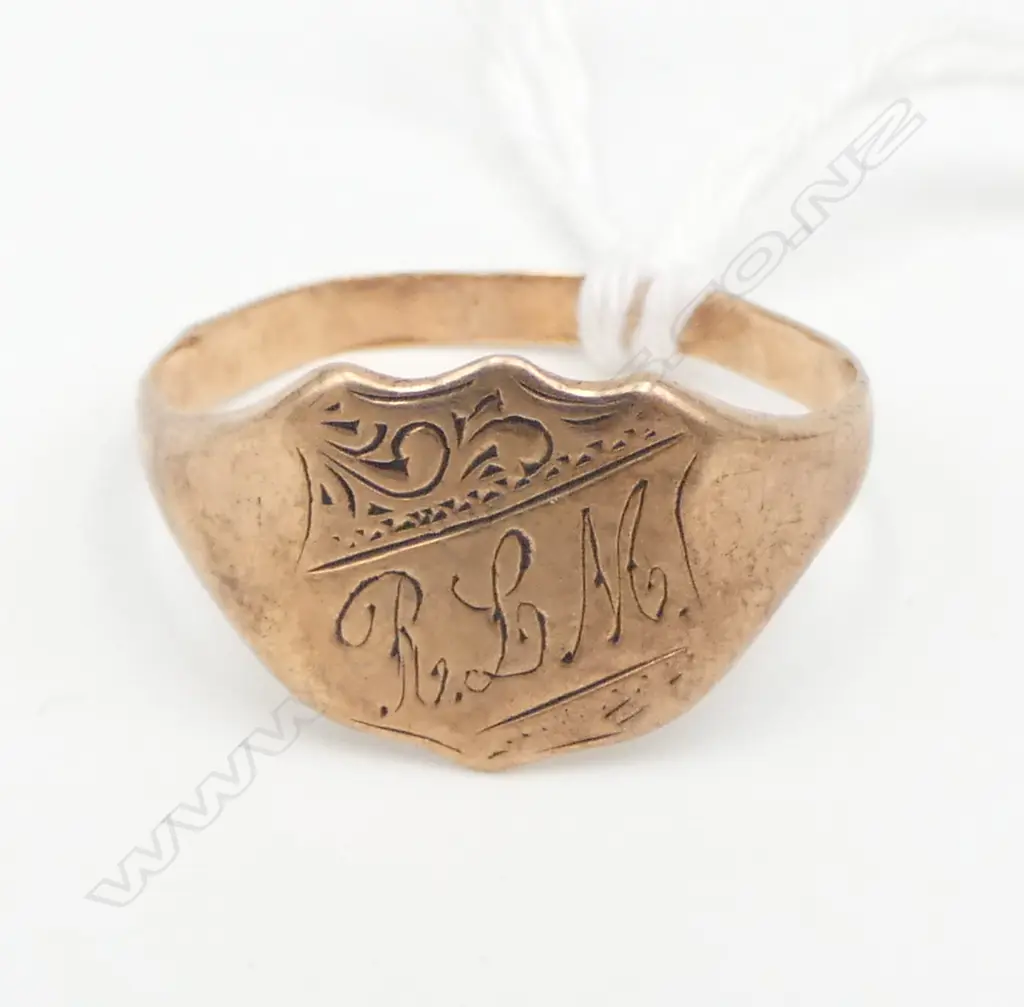 9ct  ROSE GOLD GENTS SIGNET RING, 2.95gm SIZE T Image 1++