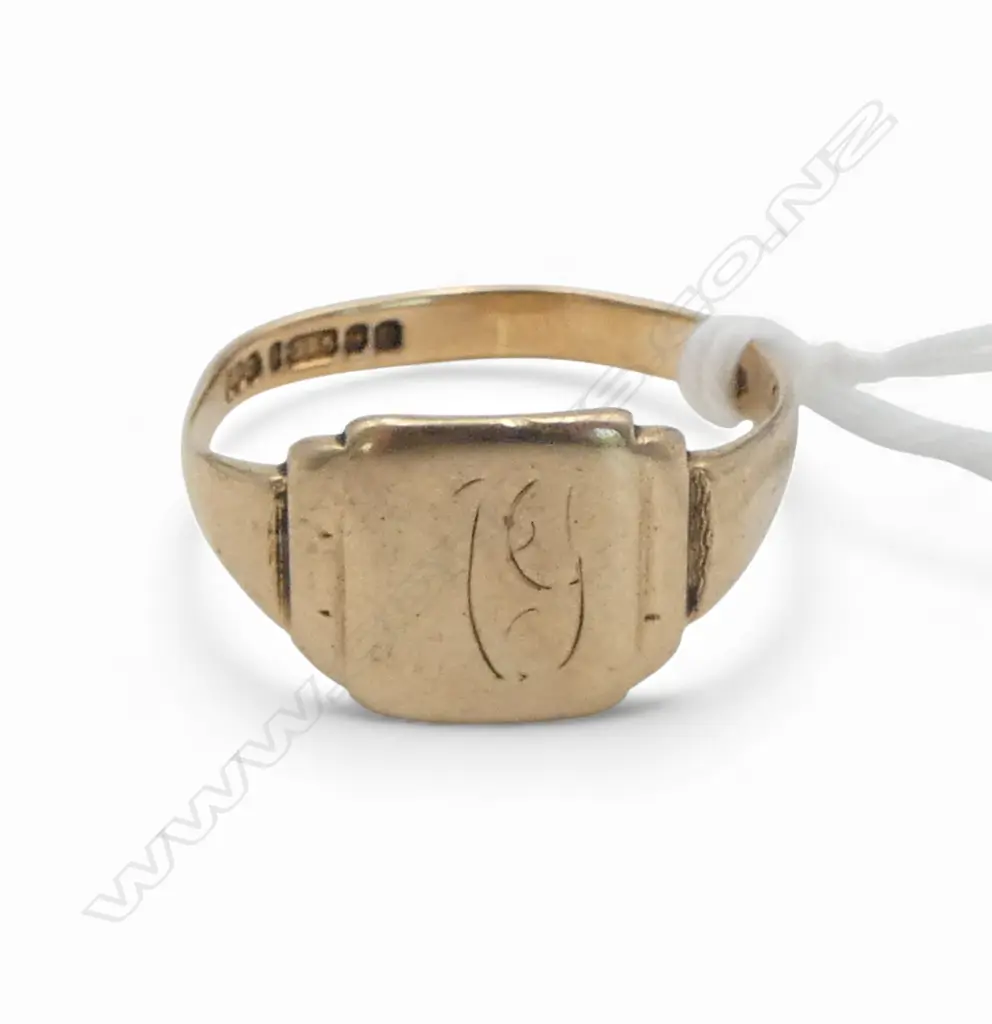 9ct Y/GOLD SIGNET RING 3.32gms engraved monogram SIZE S Image 1++