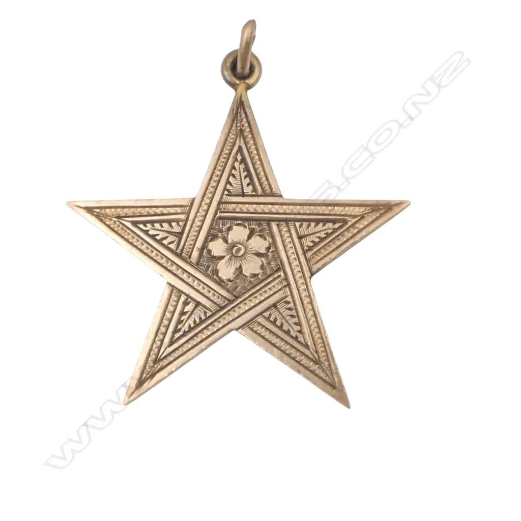 c1900 9ct GOLD STAR MEDALLION PENDANT 5.4gms Image 1++
